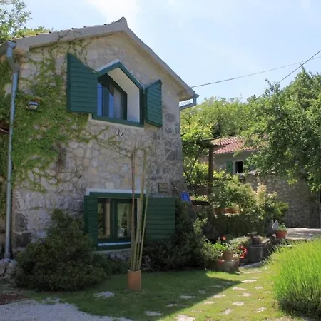 Appartamento For Families With Children Sveta Jelena, Opatija - 9676 *